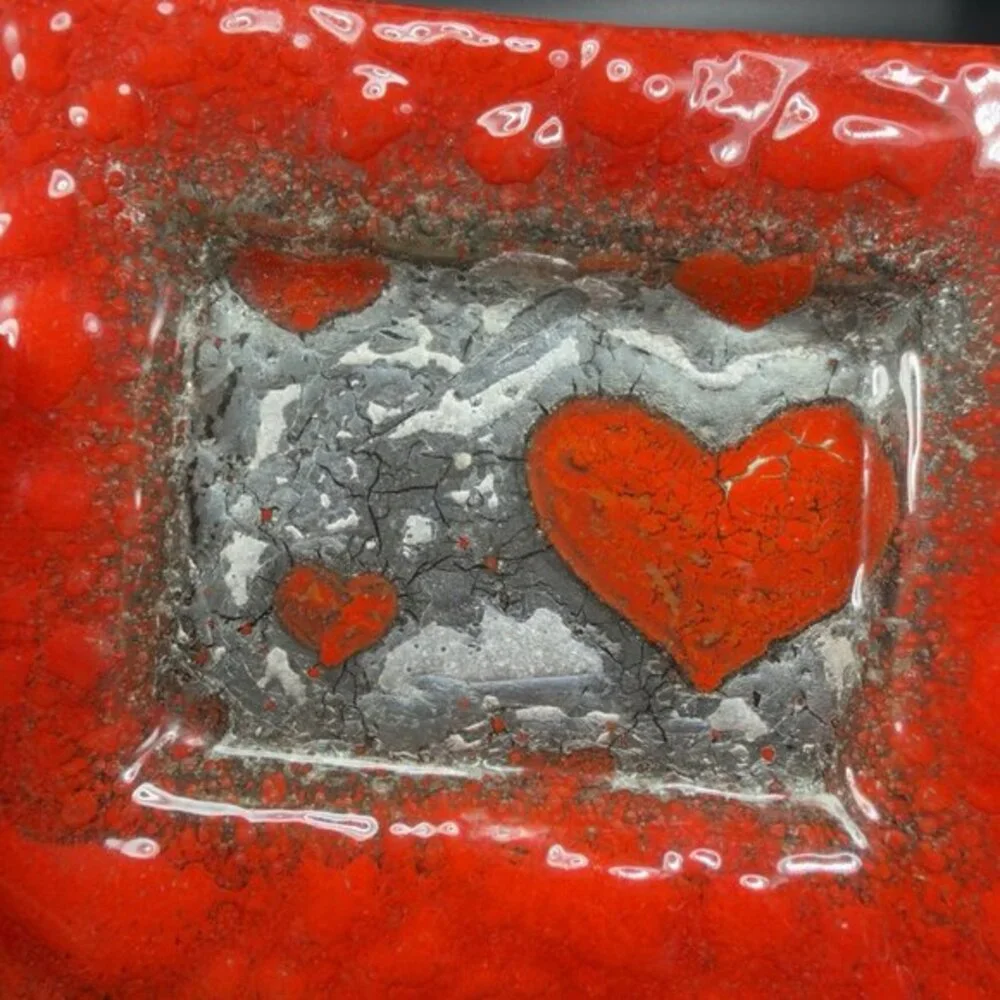 Hand Made Fused Art Glass Dish Plate With Red Hearts Hand Crafted Decorative VTG